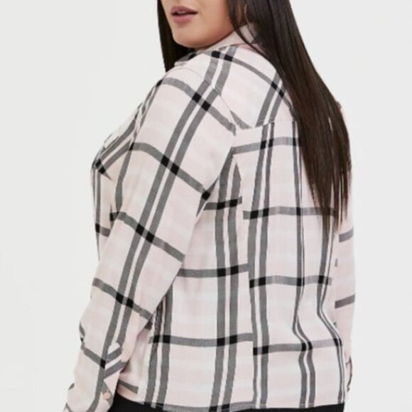 TORRID 1 Plus Size Taylor Plaid Tie Front Slim Fit Twill Shirt Baby Pink Flannel - Picture 3 of 13
